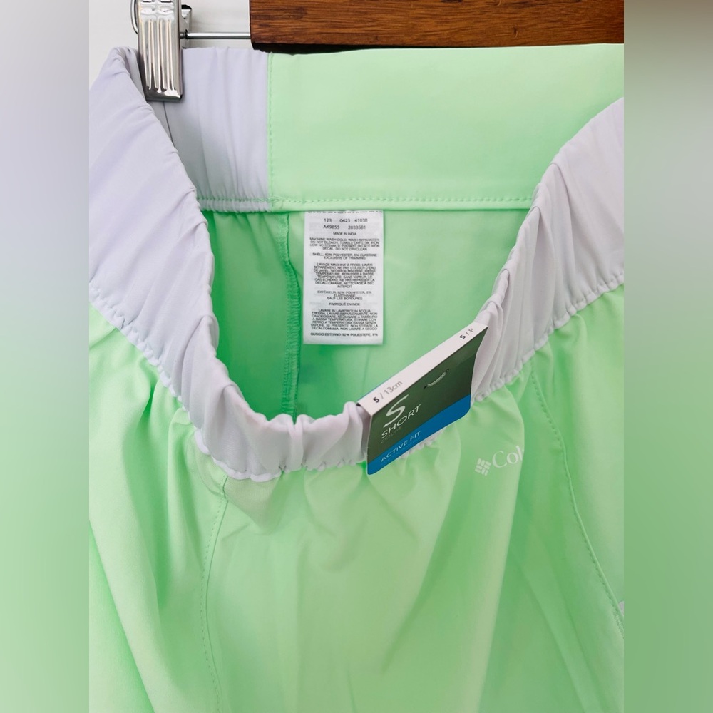 Columbia Women’s Active Shorts (S) - Picture 8 of 8